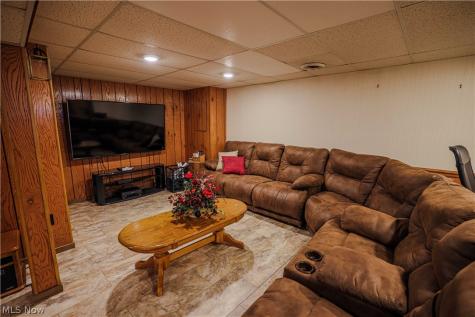 16011 Elbrook Street NE Alliance OH 44601