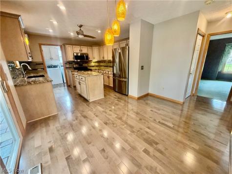36255 Sandy Knoll Drive Eastlake OH 44095