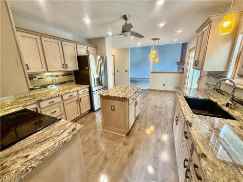36255 Sandy Knoll Drive Eastlake OH 44095