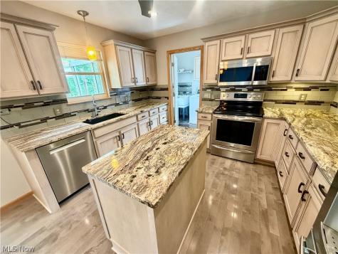36255 Sandy Knoll Drive Eastlake OH 44095