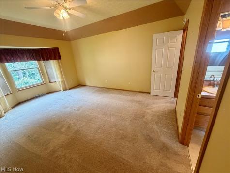 36255 Sandy Knoll Drive Eastlake OH 44095