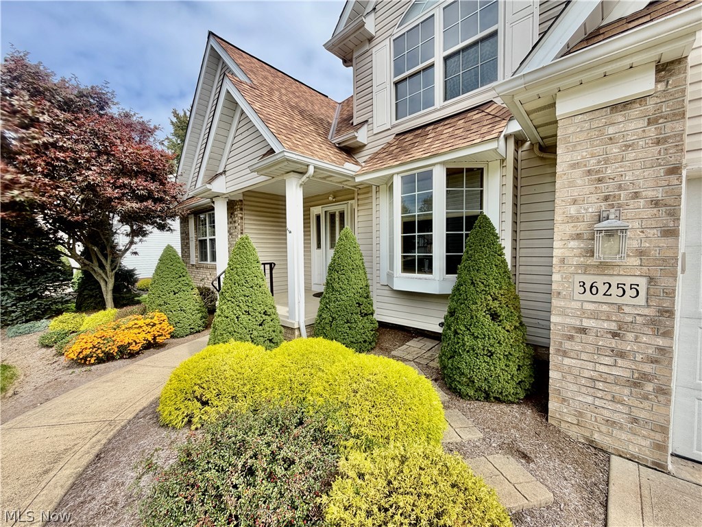 36255 Sandy Knoll Drive Eastlake OH 44095