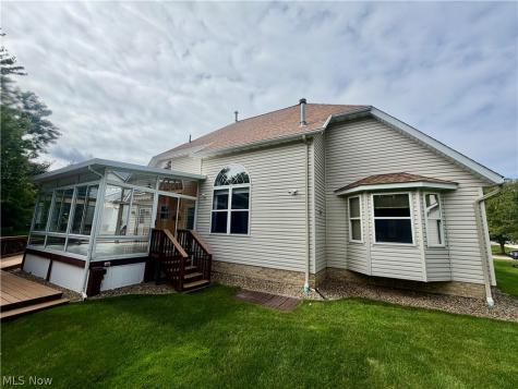 36255 Sandy Knoll Drive Eastlake OH 44095