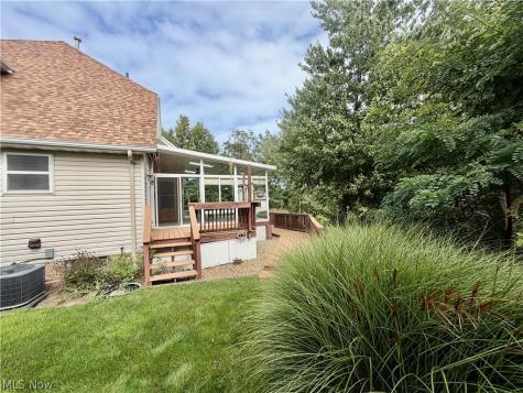 36255 Sandy Knoll Drive Eastlake OH 44095