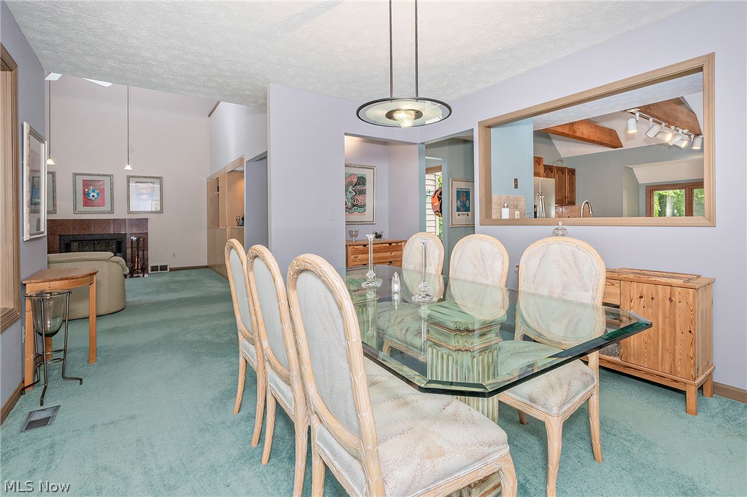 15490 Riddle Road Chagrin Falls OH 44022