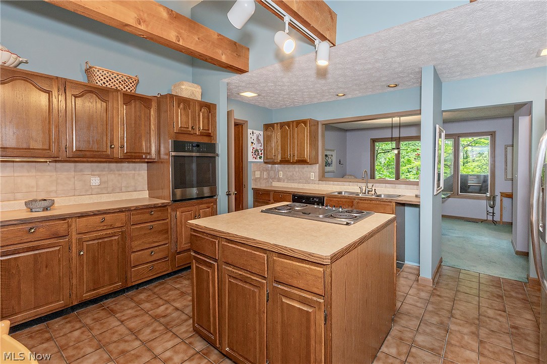 15490 Riddle Road Chagrin Falls OH 44022