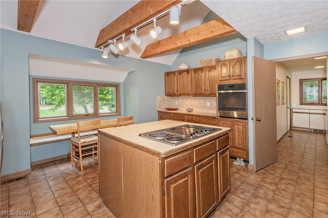 15490 Riddle Road Chagrin Falls OH 44022