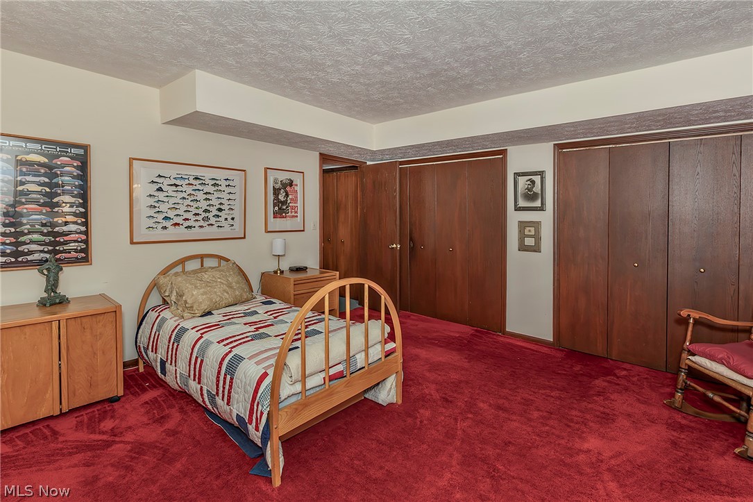 15490 Riddle Road Chagrin Falls OH 44022