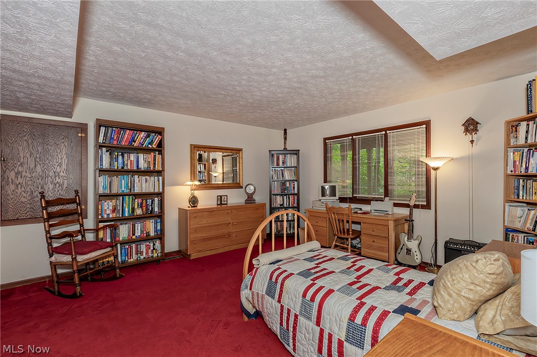 15490 Riddle Road Chagrin Falls OH 44022