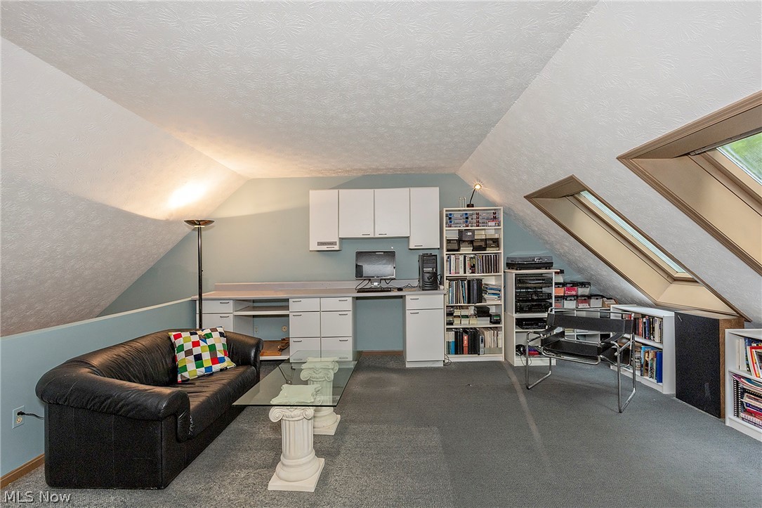 15490 Riddle Road Chagrin Falls OH 44022