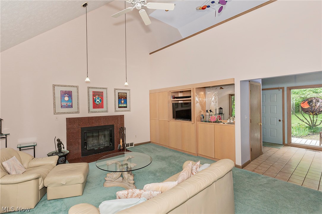 15490 Riddle Road Chagrin Falls OH 44022