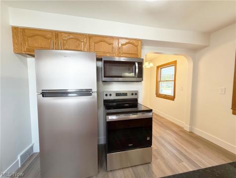 522 Eastern Heights Boulevard Elyria OH 44035