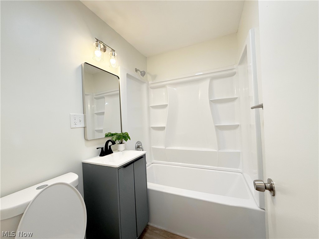 522 Eastern Heights Boulevard Elyria OH 44035