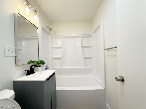 522 Eastern Heights Boulevard Elyria OH 44035