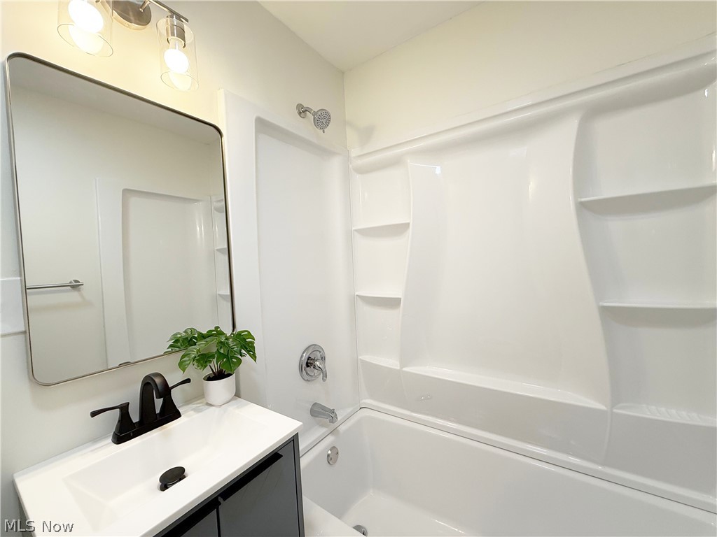 522 Eastern Heights Boulevard Elyria OH 44035