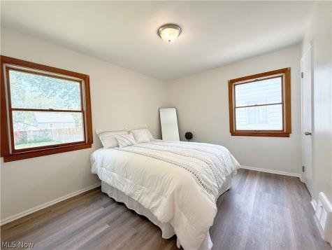522 Eastern Heights Boulevard Elyria OH 44035