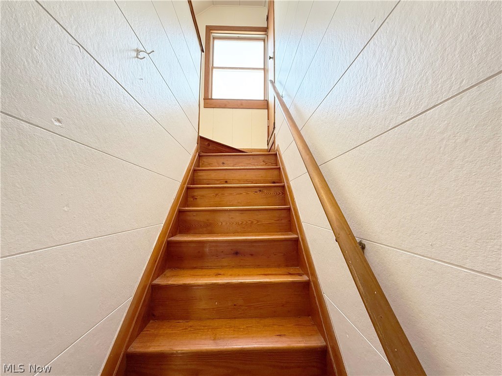 522 Eastern Heights Boulevard Elyria OH 44035