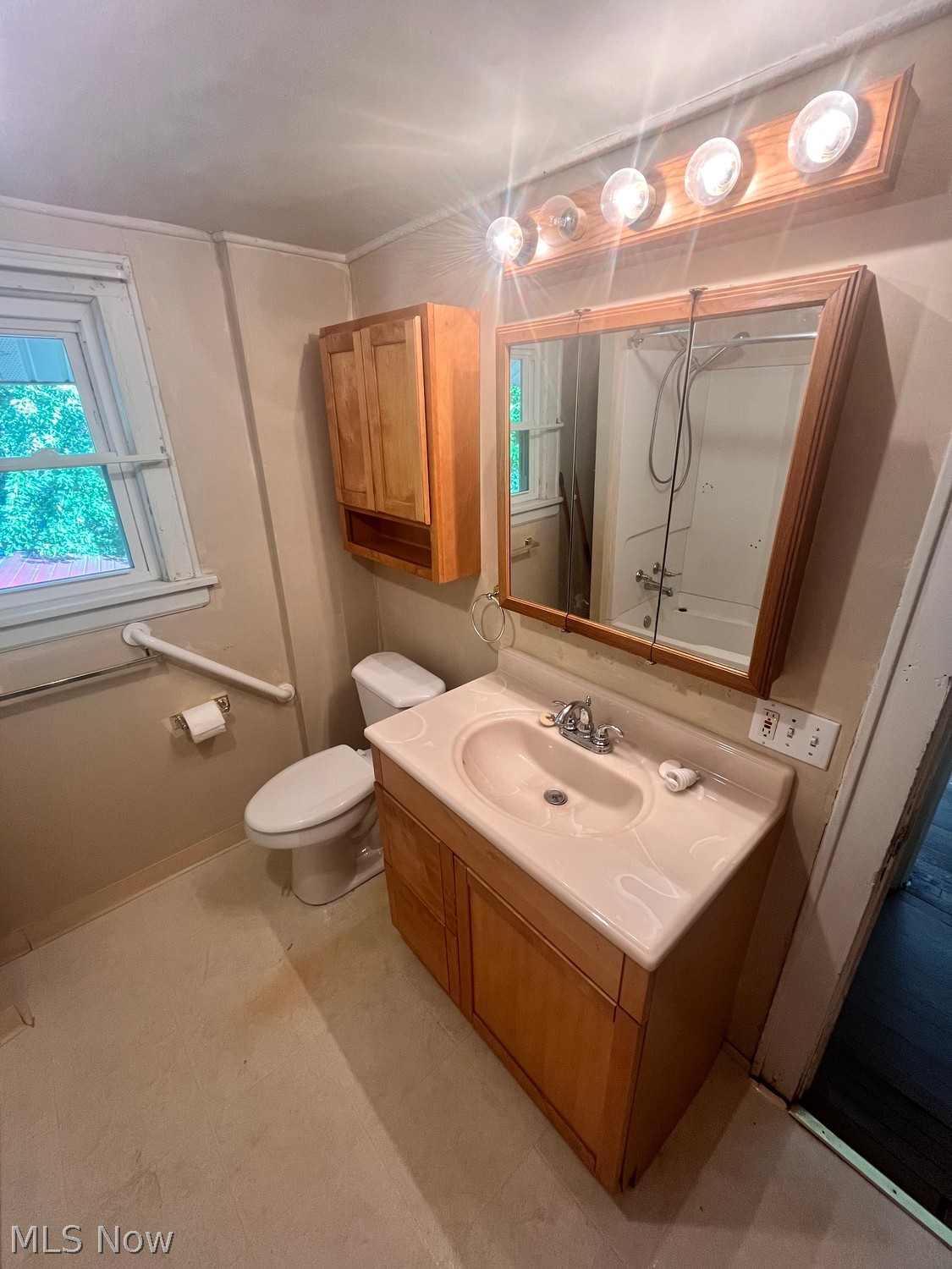 633 Elbon Avenue Akron OH 44306