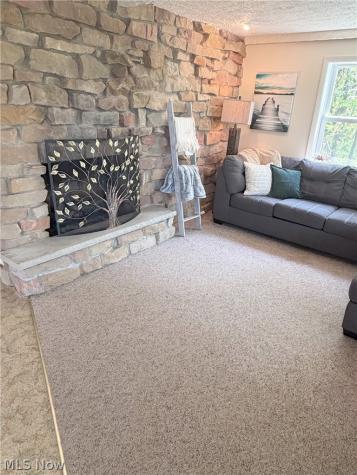 195 Oneida Trail Malvern OH 44644