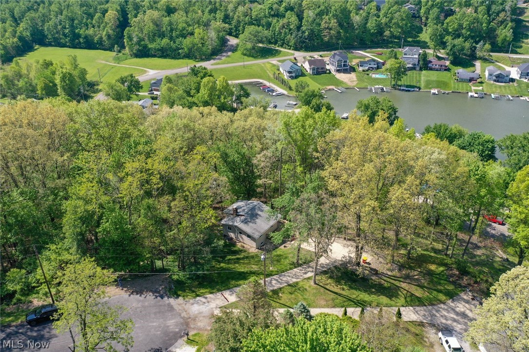 195 Oneida Trail Malvern OH 44644