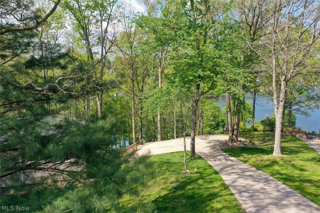 195 Oneida Trail Malvern OH 44644