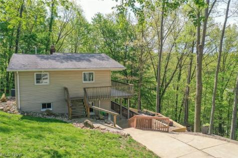 195 Oneida Trail Malvern OH 44644