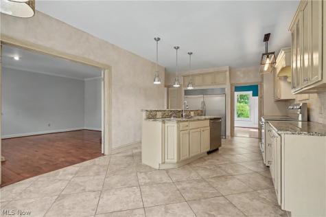 5671 Brownstone Circle NW Canton OH 44718