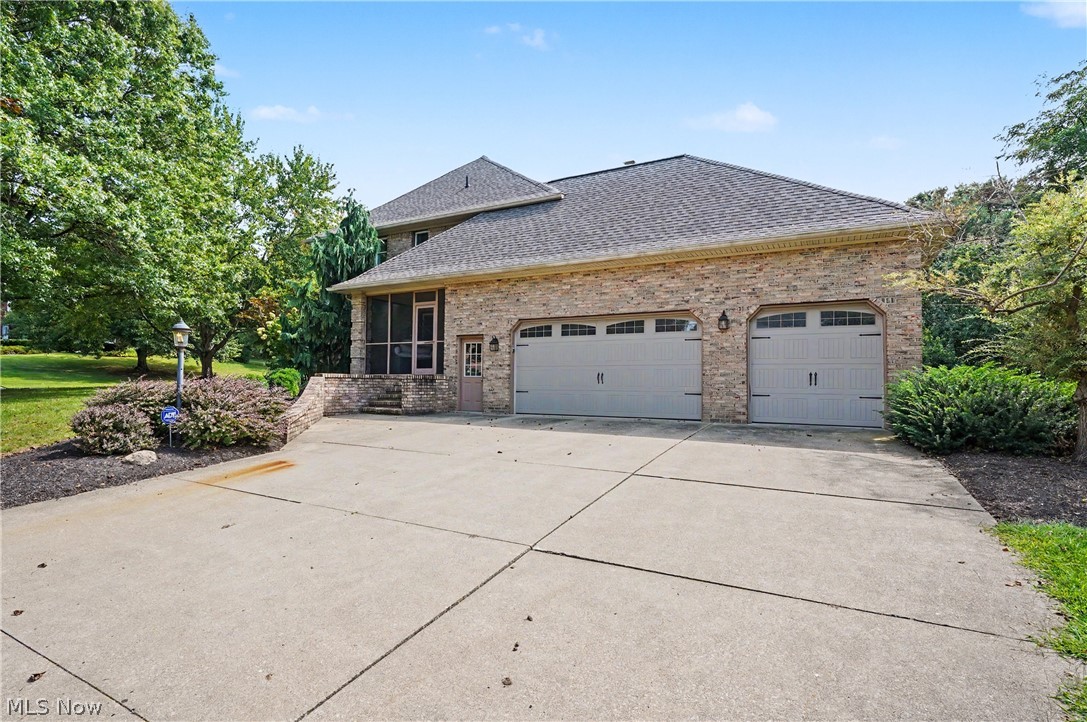 5671 Brownstone Circle NW Canton OH 44718