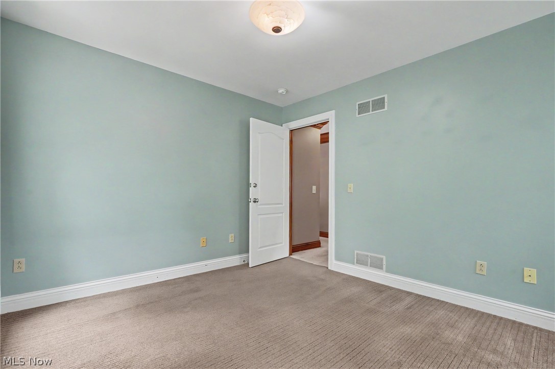 5671 Brownstone Circle NW Canton OH 44718