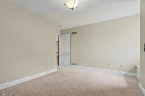 5671 Brownstone Circle NW Canton OH 44718