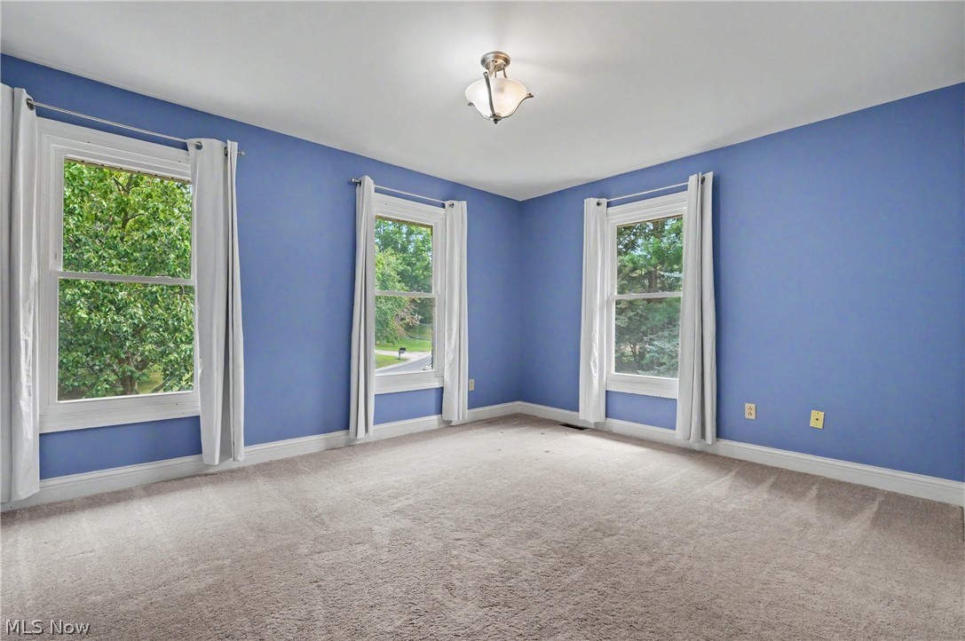 5671 Brownstone Circle NW Canton OH 44718