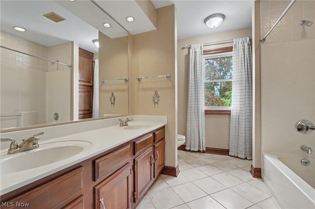5671 Brownstone Circle NW Canton OH 44718