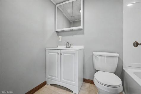 5671 Brownstone Circle NW Canton OH 44718