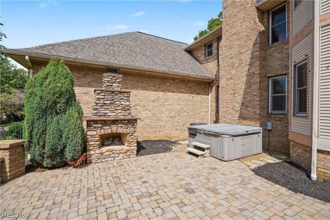 5671 Brownstone Circle NW Canton OH 44718