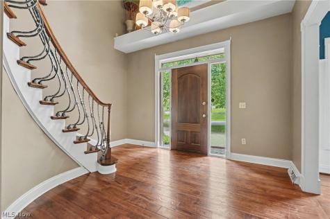 5671 Brownstone Circle NW Canton OH 44718