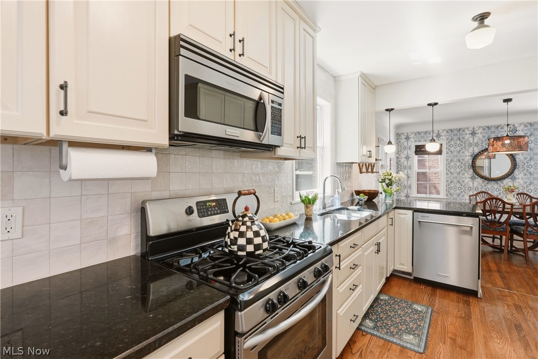 3854 Meadowbrook Boulevard University Heights OH 44118