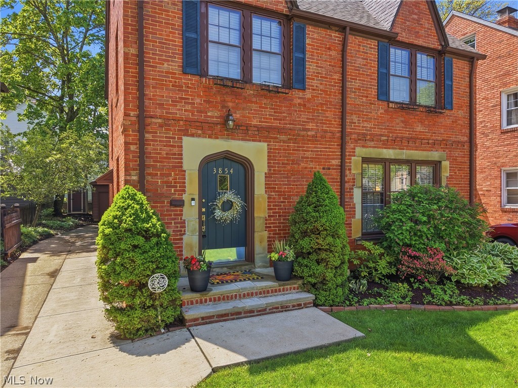 3854 Meadowbrook Boulevard University Heights OH 44118
