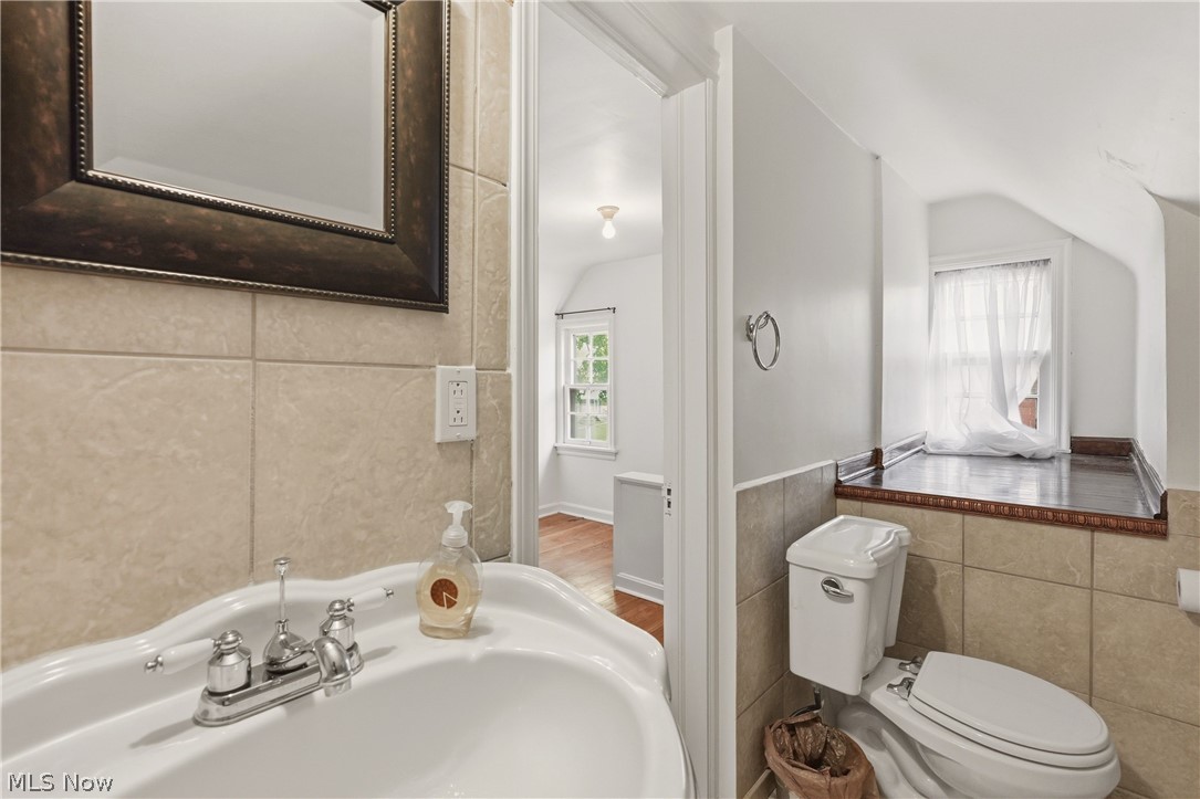 3854 Meadowbrook Boulevard University Heights OH 44118