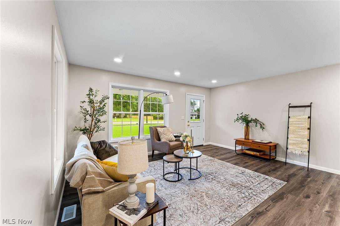 406 S Raccoon Road Austintown OH 44515