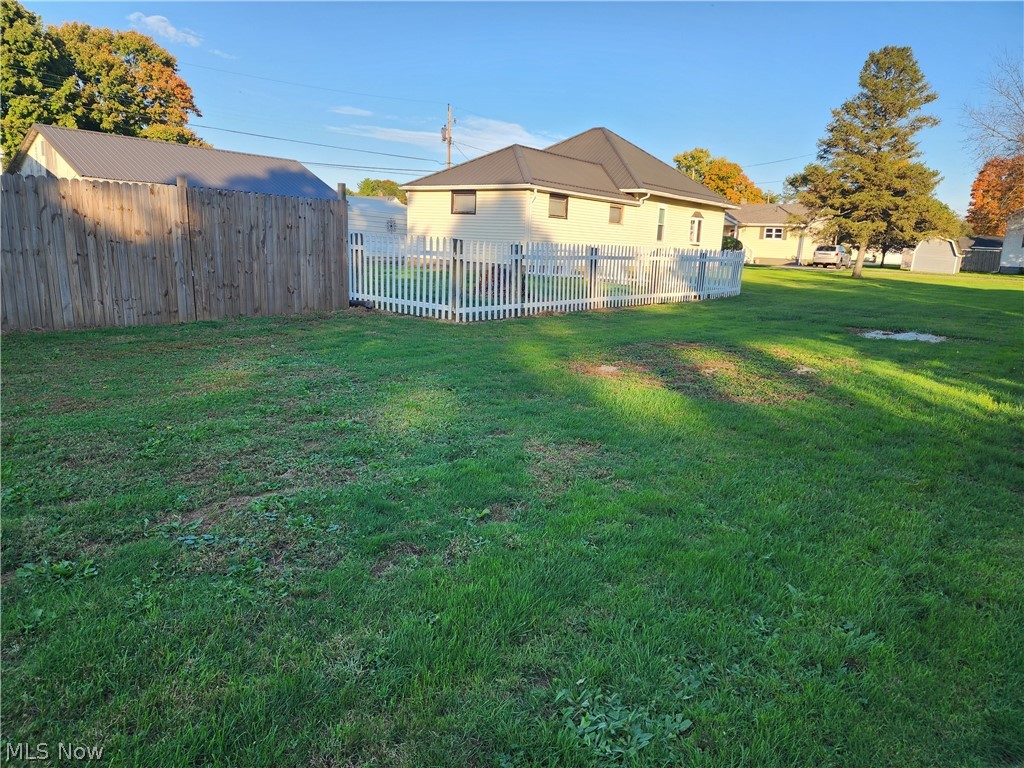 221 Washington Street Coshocton OH 43812