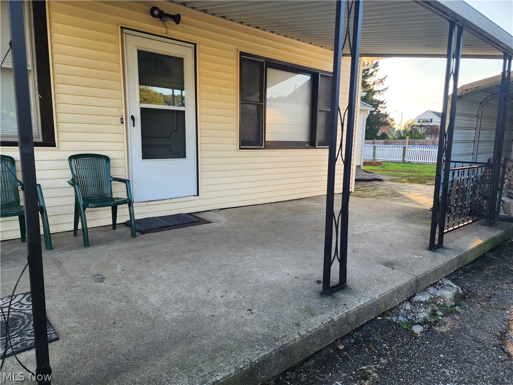 221 Washington Street Coshocton OH 43812