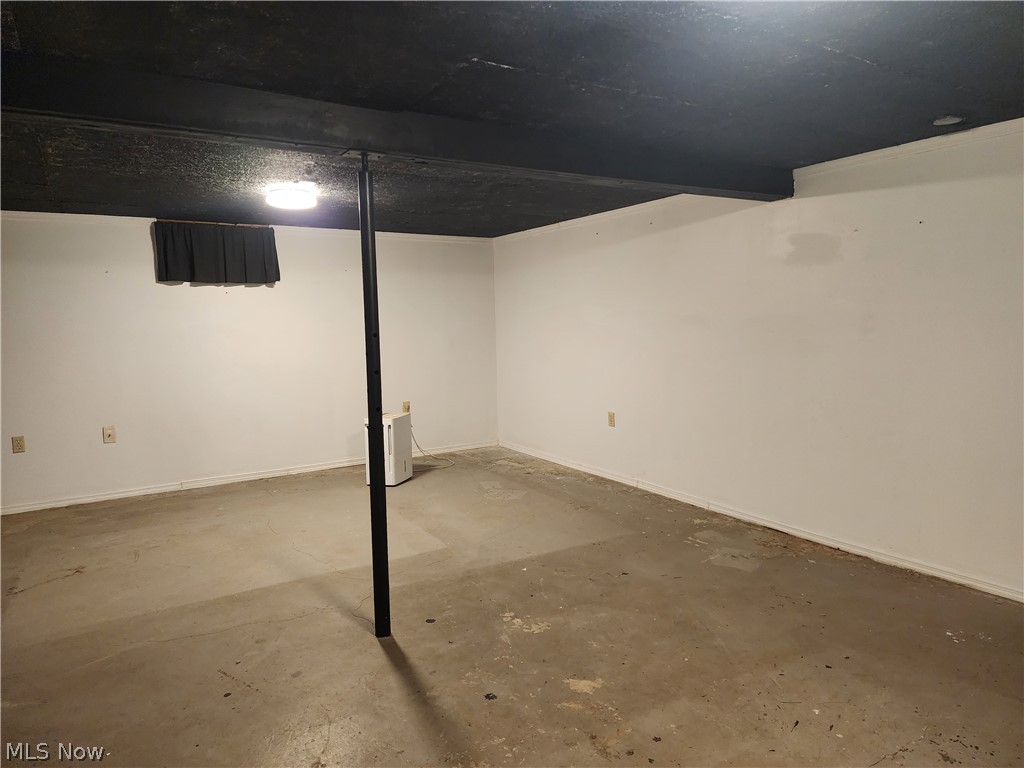221 Washington Street Coshocton OH 43812