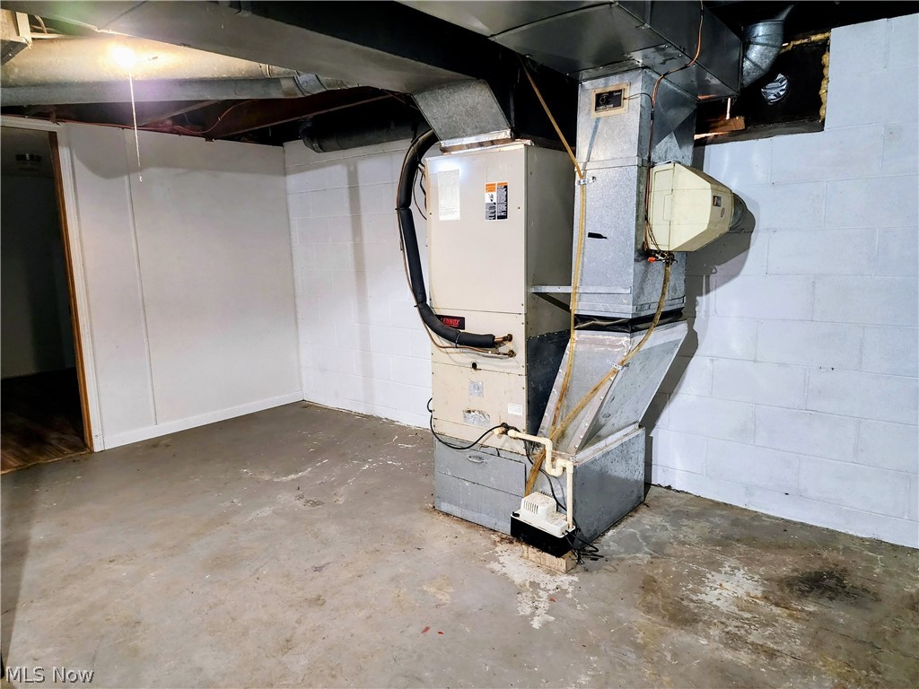 221 Washington Street Coshocton OH 43812