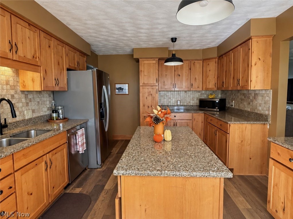 17123 County Road 7 Coshocton OH 43812