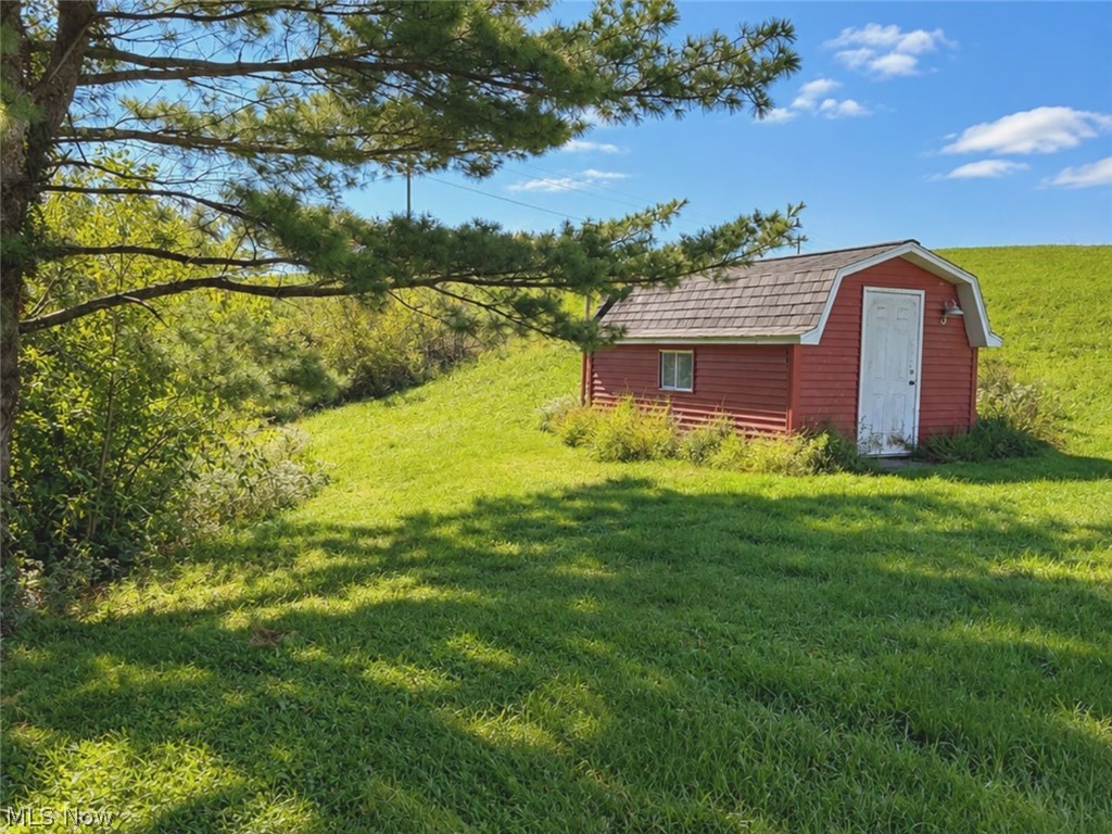 17123 County Road 7 Coshocton OH 43812