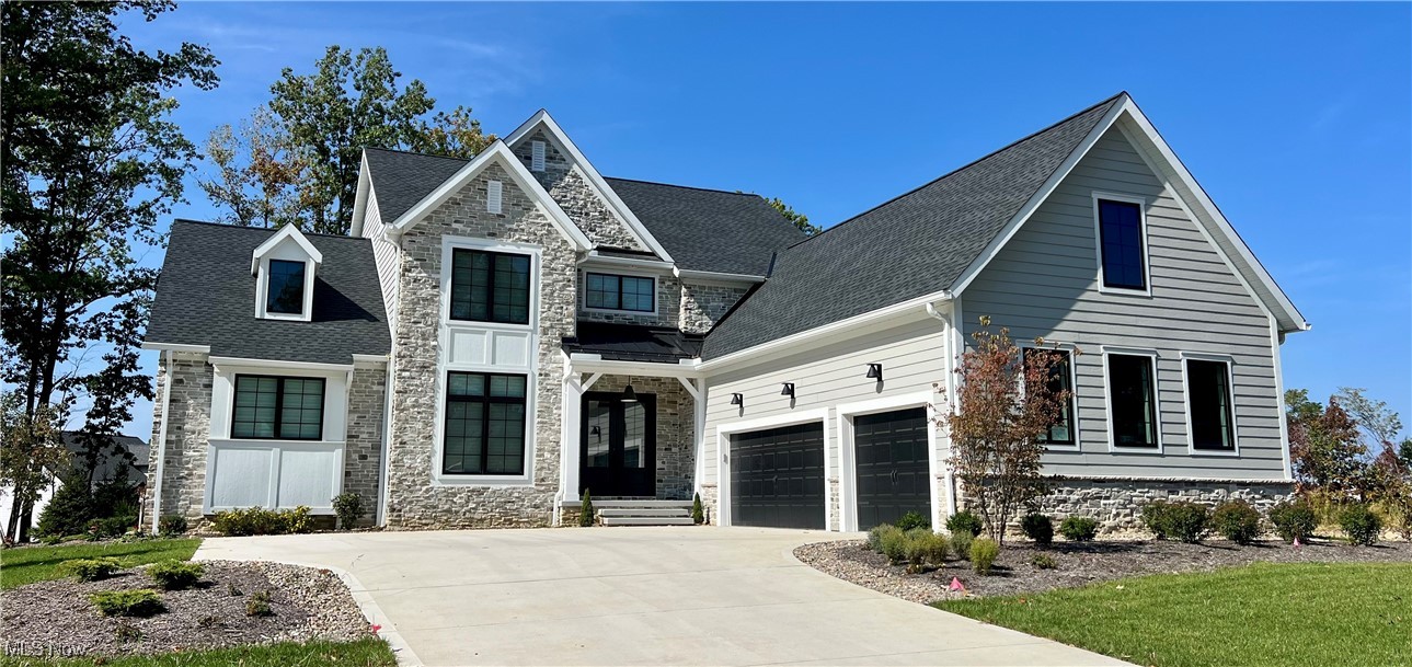 825 Club Drive W Aurora OH 44202