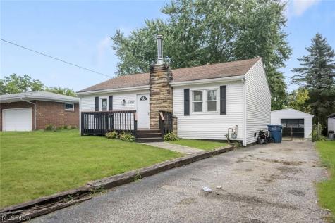 1357 Shanafelt Avenue Akron OH 44312