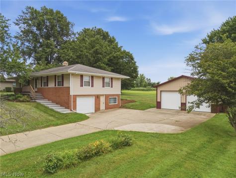 3460 Swallen Avenue Louisville OH 44641