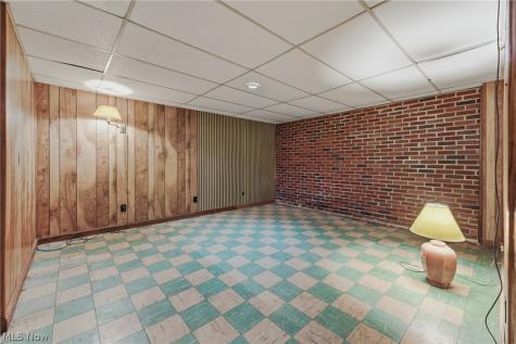 3460 Swallen Avenue Louisville OH 44641