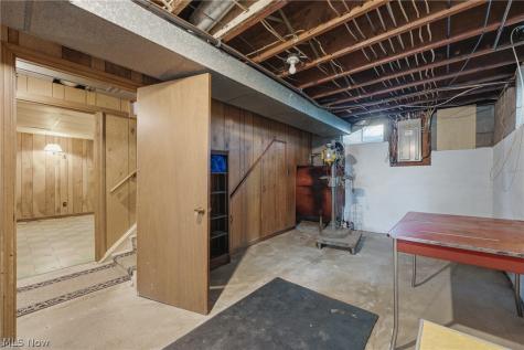 3460 Swallen Avenue Louisville OH 44641